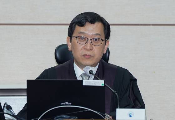 이진관 판사.jfif